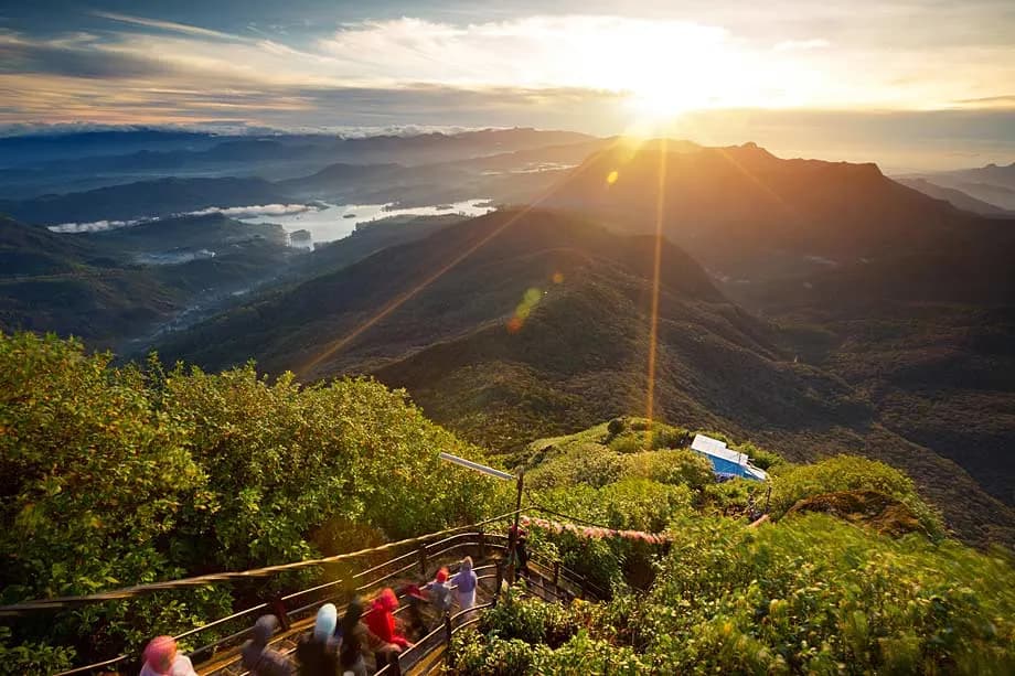 Adam's Peak Pilgrimage Season